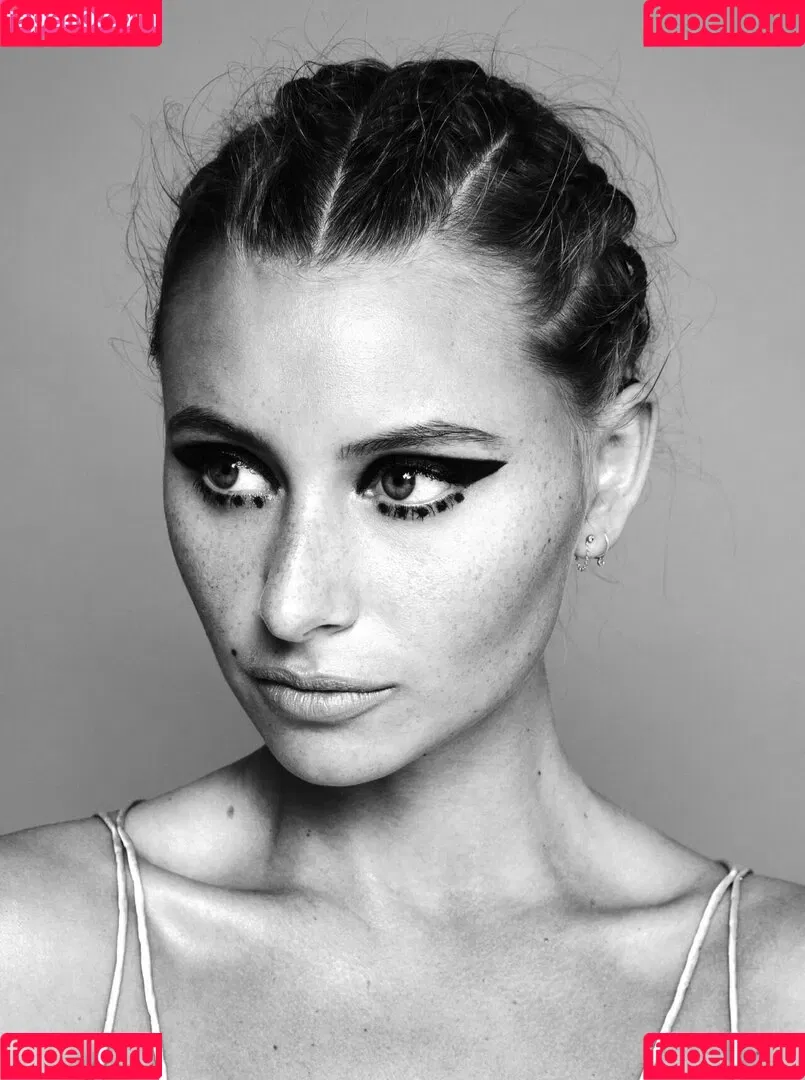 Aly Michalka / iamaly Onlyfans Photo Gallery 