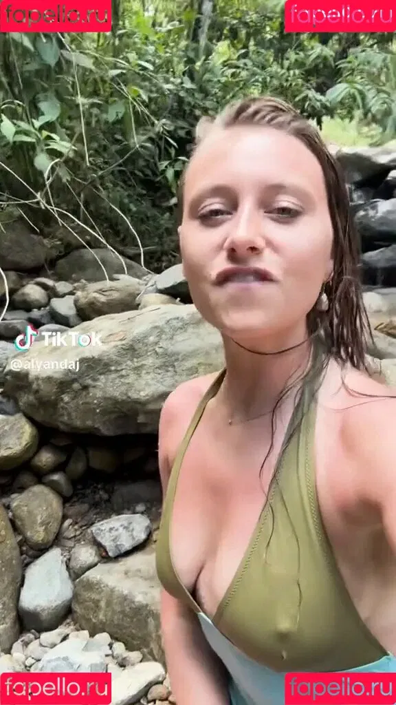 Aly Michalka / iamaly Onlyfans Photo Gallery 