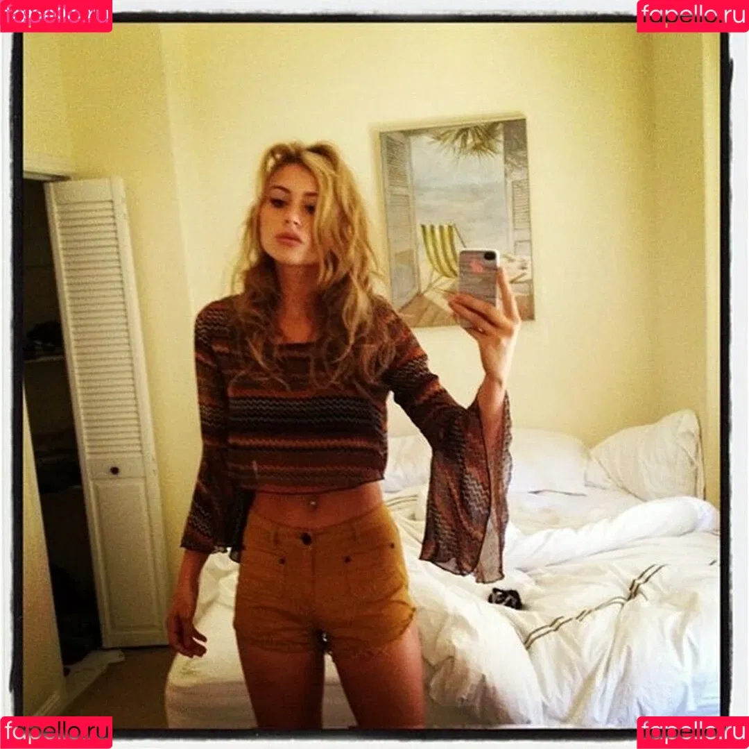 Aly Michalka / iamaly Onlyfans Photo Gallery 