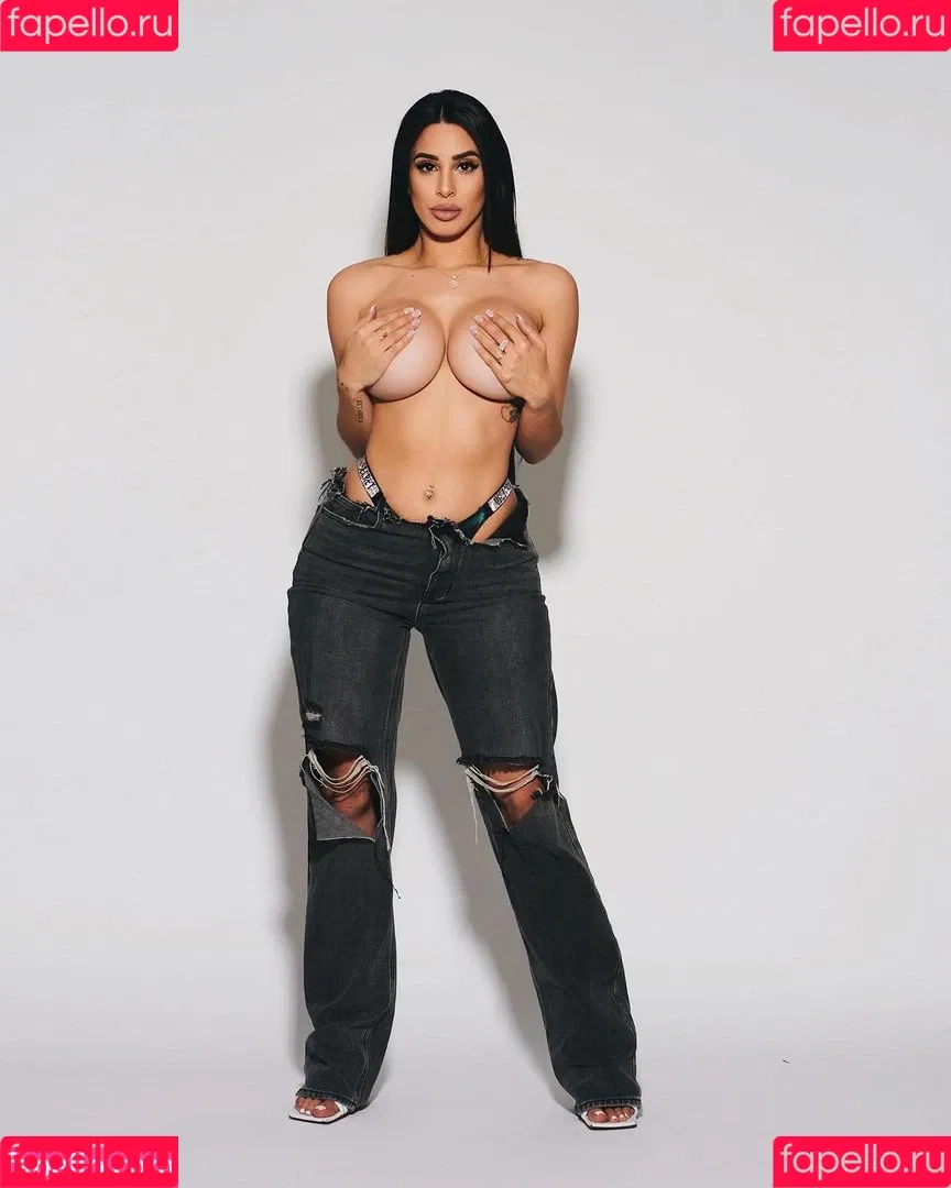 Maday Castellano / Madayy24 / madaycastellano_ Onlyfans Photo Gallery 