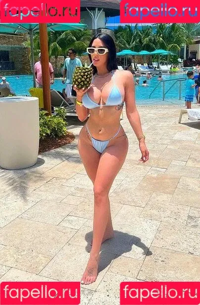 Maday Castellano / Madayy24 / madaycastellano_ Onlyfans Photo Gallery 