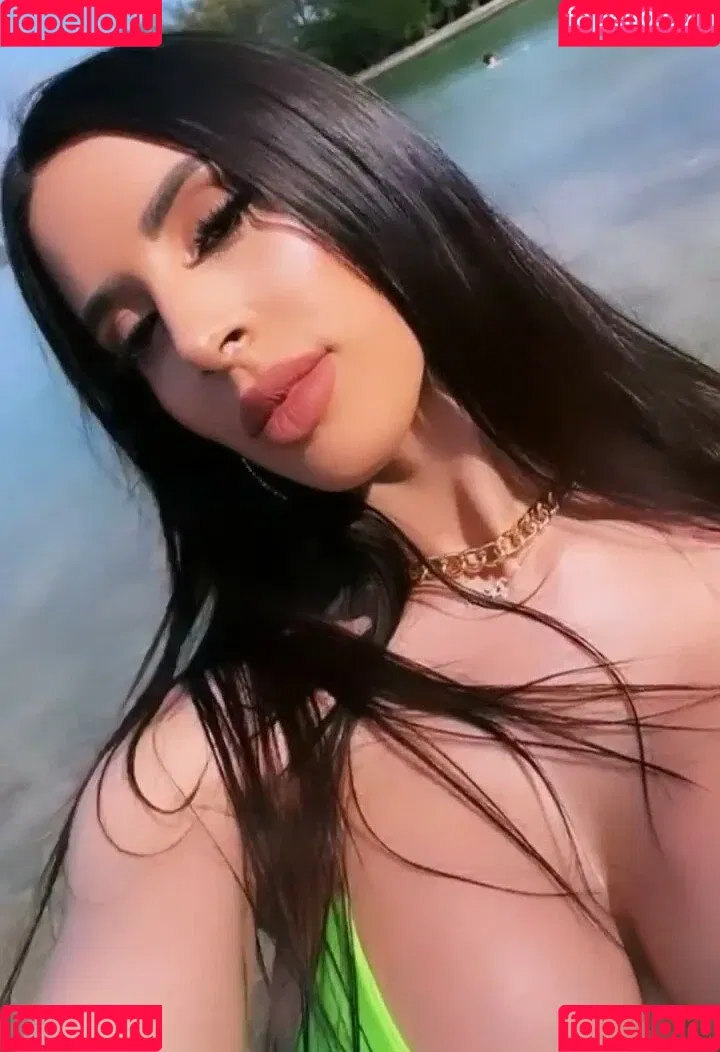 Maday Castellano / Madayy24 / madaycastellano_ Onlyfans Photo Gallery 