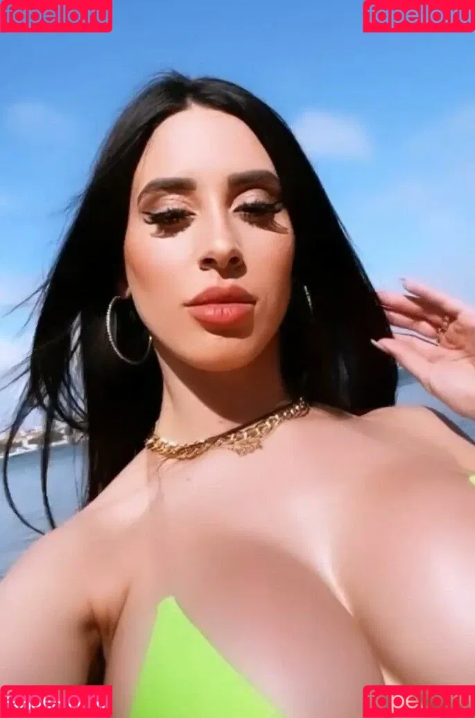 Maday Castellano / Madayy24 / madaycastellano_ Onlyfans Photo Gallery 