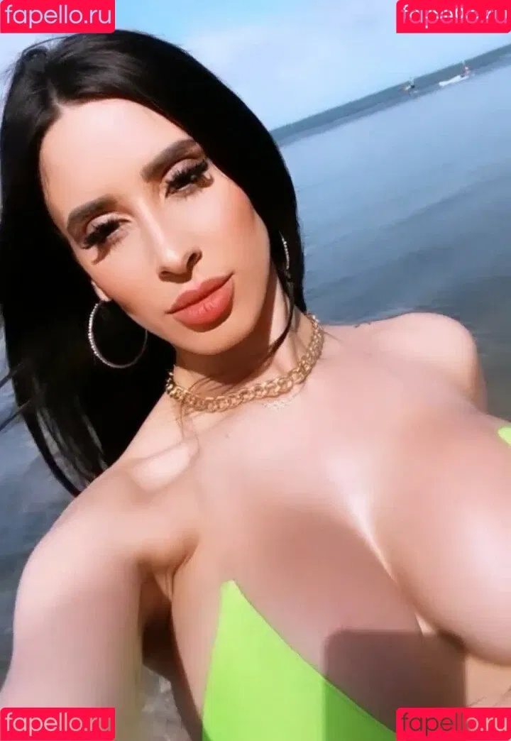 Maday Castellano / Madayy24 / madaycastellano_ Onlyfans Photo Gallery 