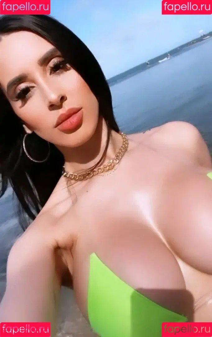 Maday Castellano / Madayy24 / madaycastellano_ Onlyfans Photo Gallery 