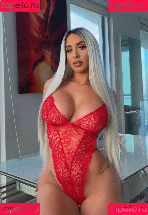 Maday Castellano / Madayy24 / madaycastellano_ Onlyfans Photo Gallery 
