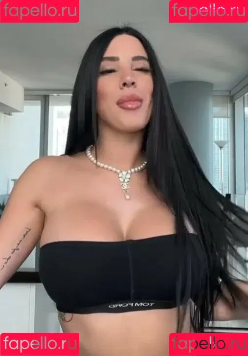 Maday Castellano / Madayy24 / madaycastellano_ Onlyfans Photo Gallery 