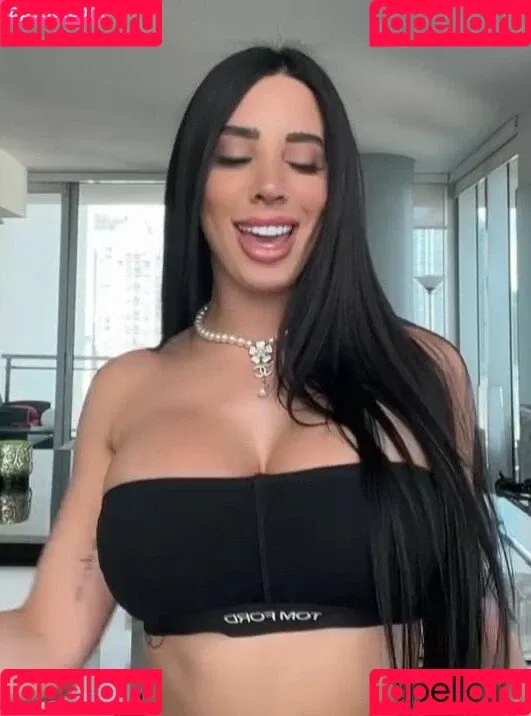 Maday Castellano / Madayy24 / madaycastellano_ Onlyfans Photo Gallery 