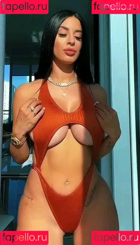 Maday Castellano / Madayy24 / madaycastellano_ Onlyfans Photo Gallery 