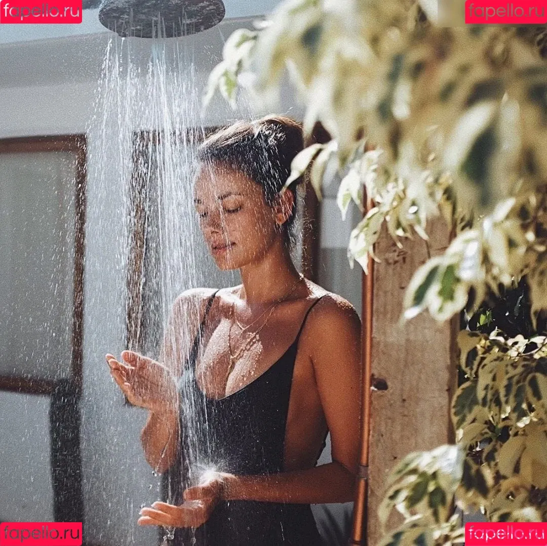 Janina Uhse / janinauhse Onlyfans Photo Gallery 
