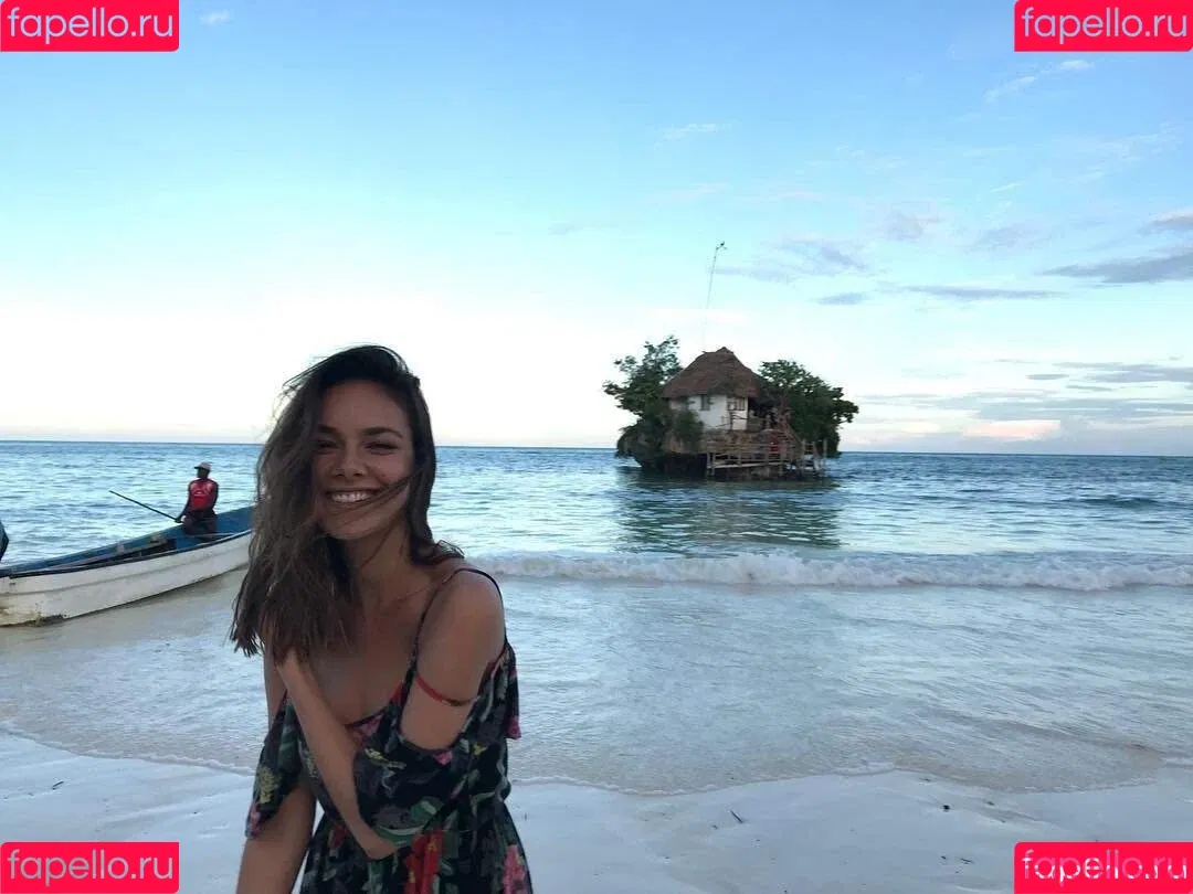 Janina Uhse / janinauhse Onlyfans Photo Gallery 