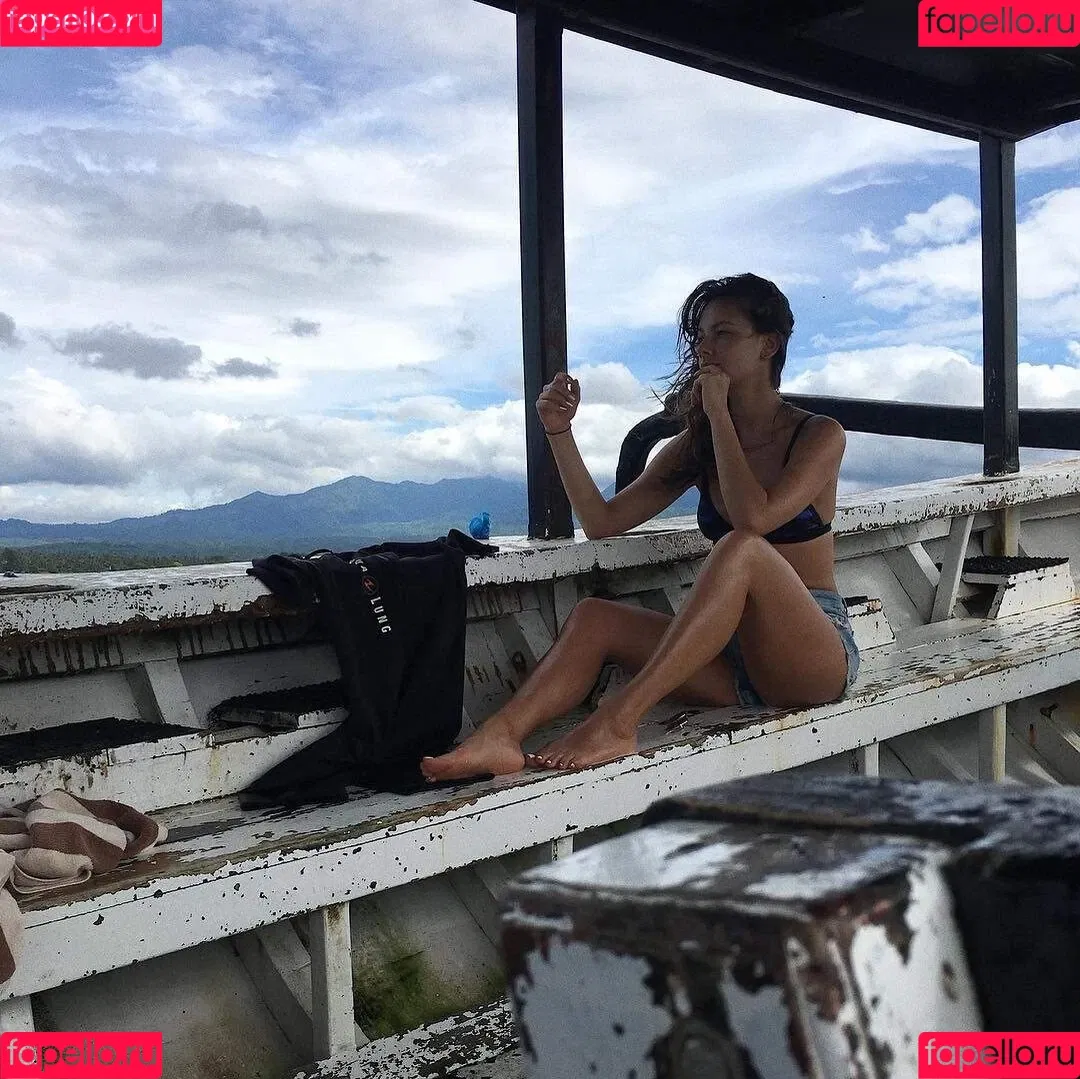 Janina Uhse / janinauhse Onlyfans Photo Gallery 