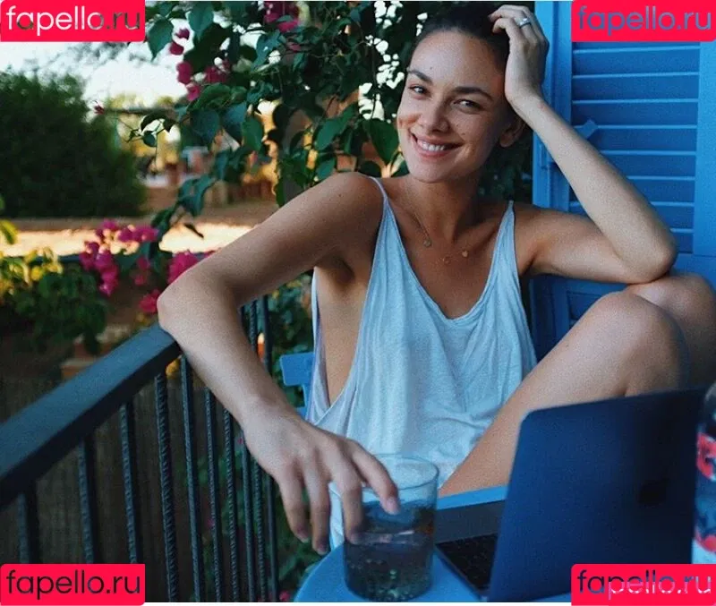 Janina Uhse / janinauhse Onlyfans Photo Gallery 