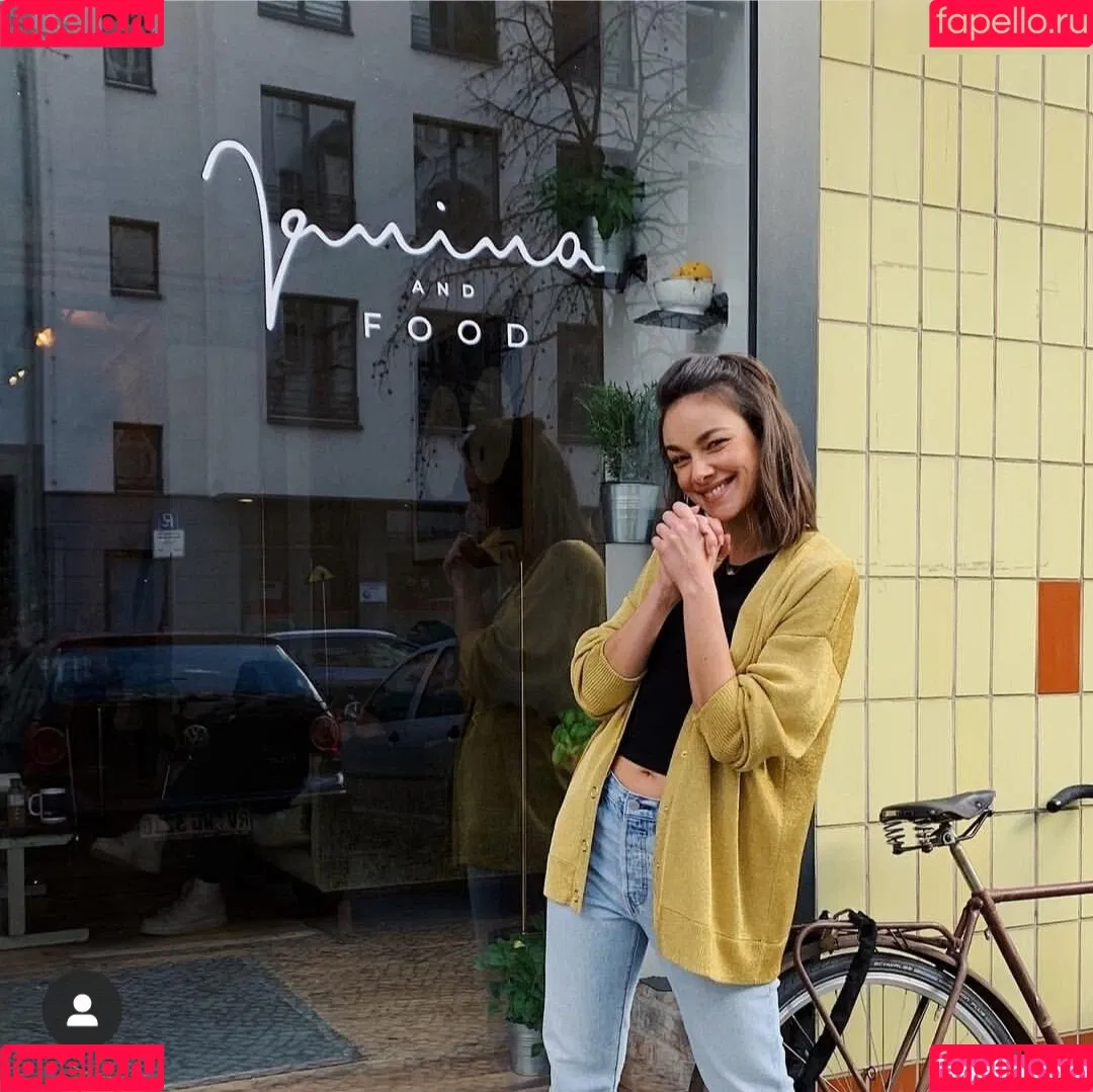 Janina Uhse / janinauhse Onlyfans Photo Gallery 