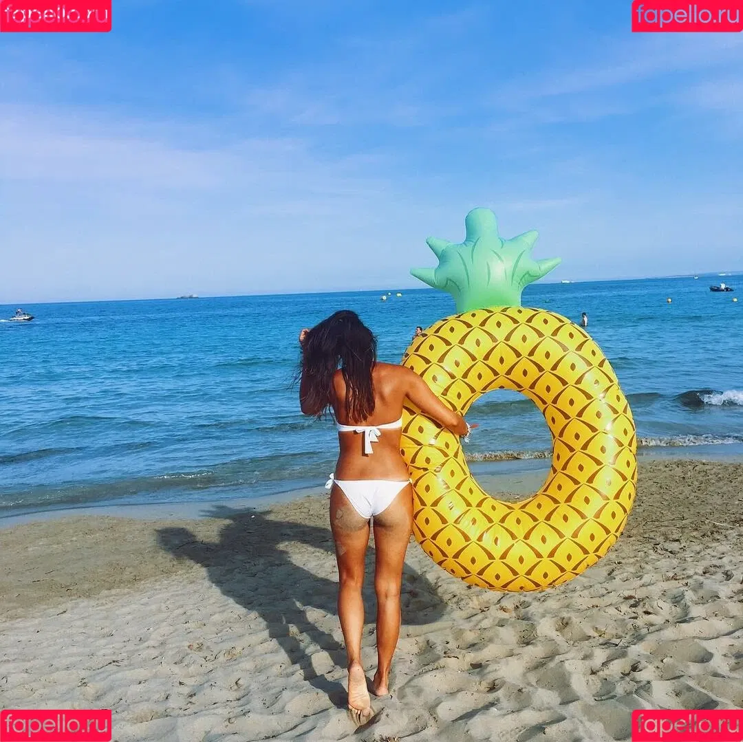 Janina Uhse / janinauhse Onlyfans Photo Gallery 