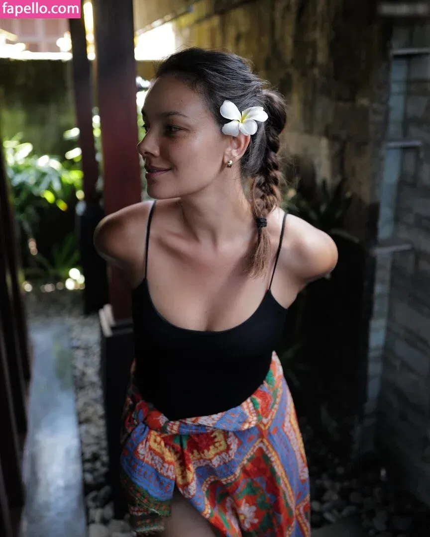 Janina Uhse / janinauhse Onlyfans Photo Gallery 