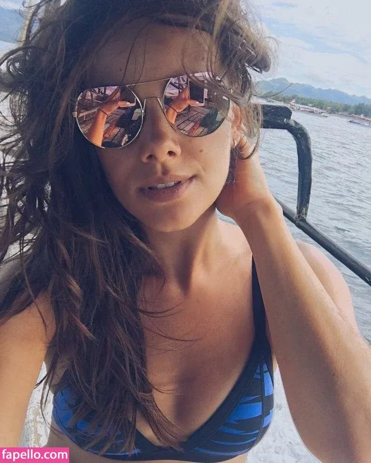 Janina Uhse / janinauhse Onlyfans Photo Gallery 