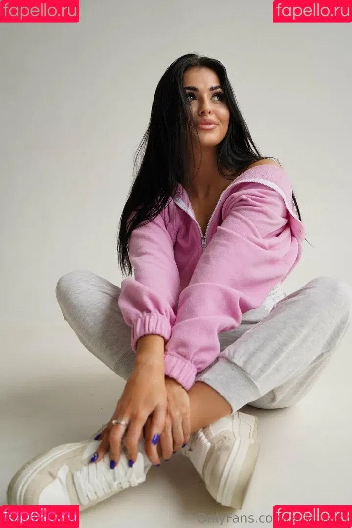 aliia.fairy / aliia_fairy Onlyfans Photo Gallery 
