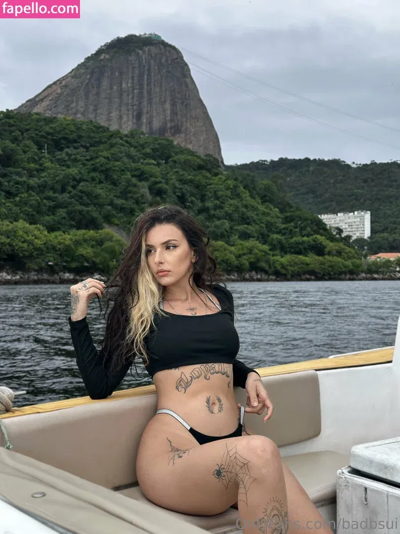 badbsui Onlyfans Photo Gallery 