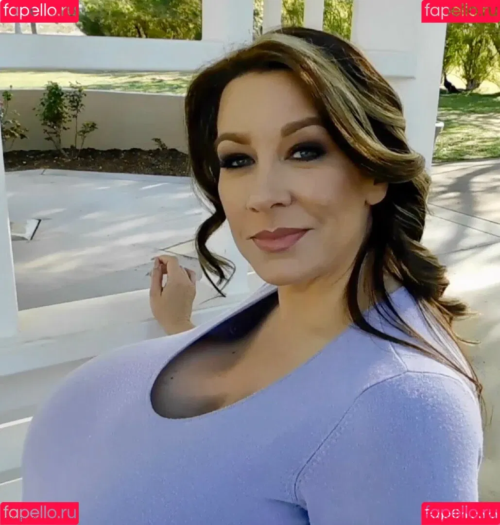 Chelsea Charms / chelsea_charms_ Onlyfans Photo Gallery 