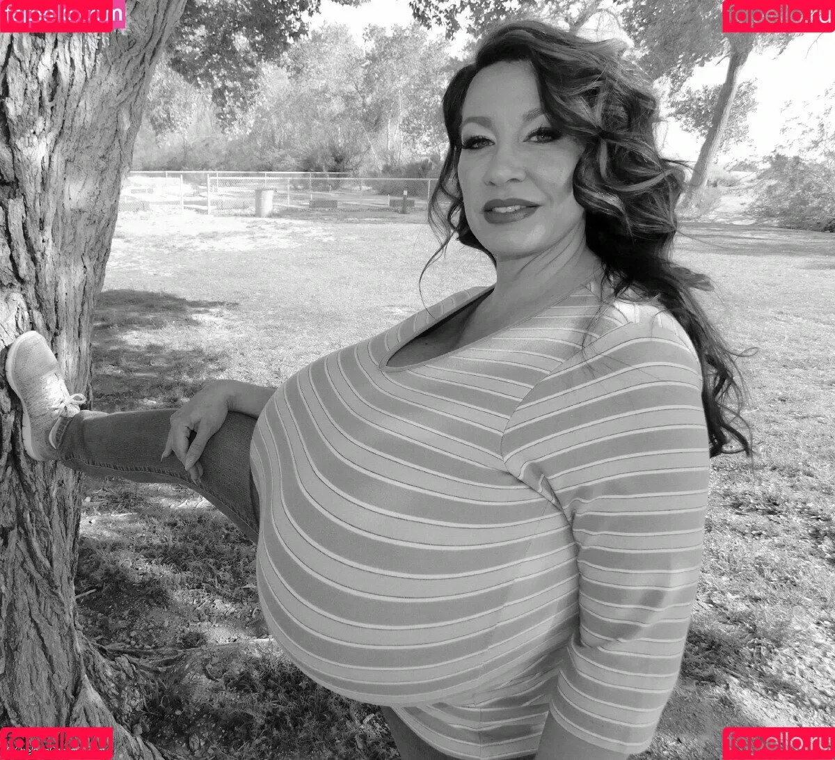 Chelsea Charms / chelsea_charms_ Onlyfans Photo Gallery 