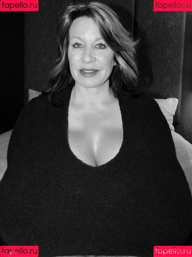 Chelsea Charms / chelsea_charms_ Onlyfans Photo Gallery 