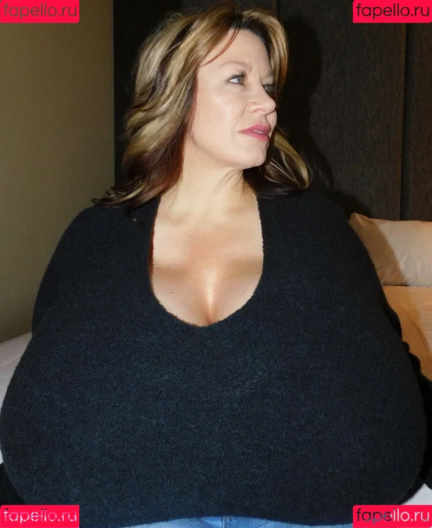 Chelsea Charms / chelsea_charms_ Onlyfans Photo Gallery 
