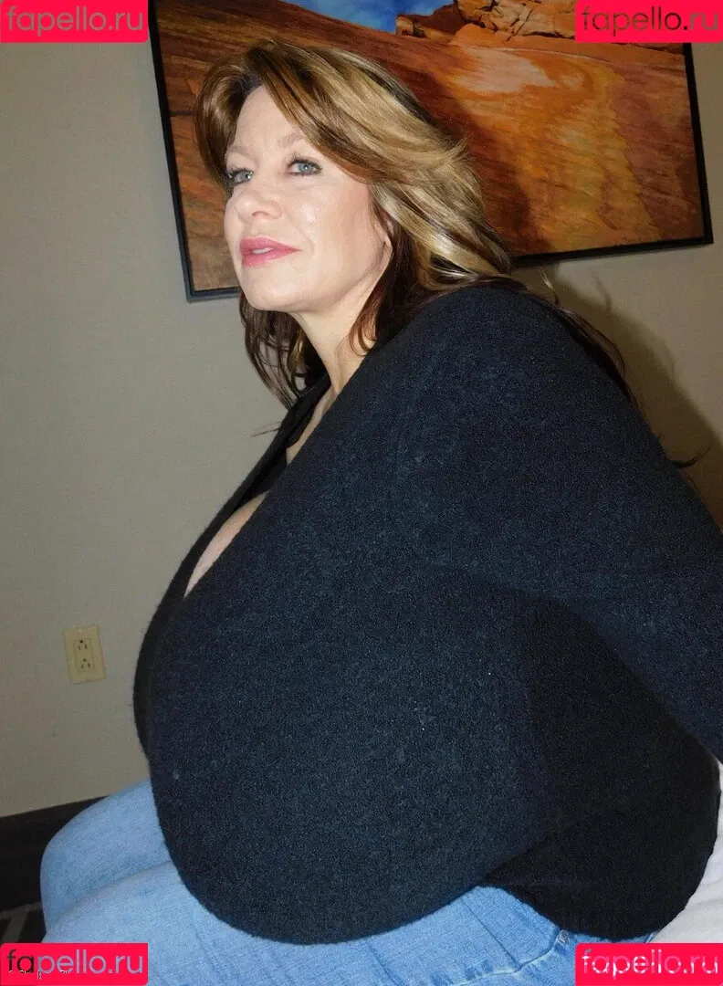 Chelsea Charms / chelsea_charms_ Onlyfans Photo Gallery 