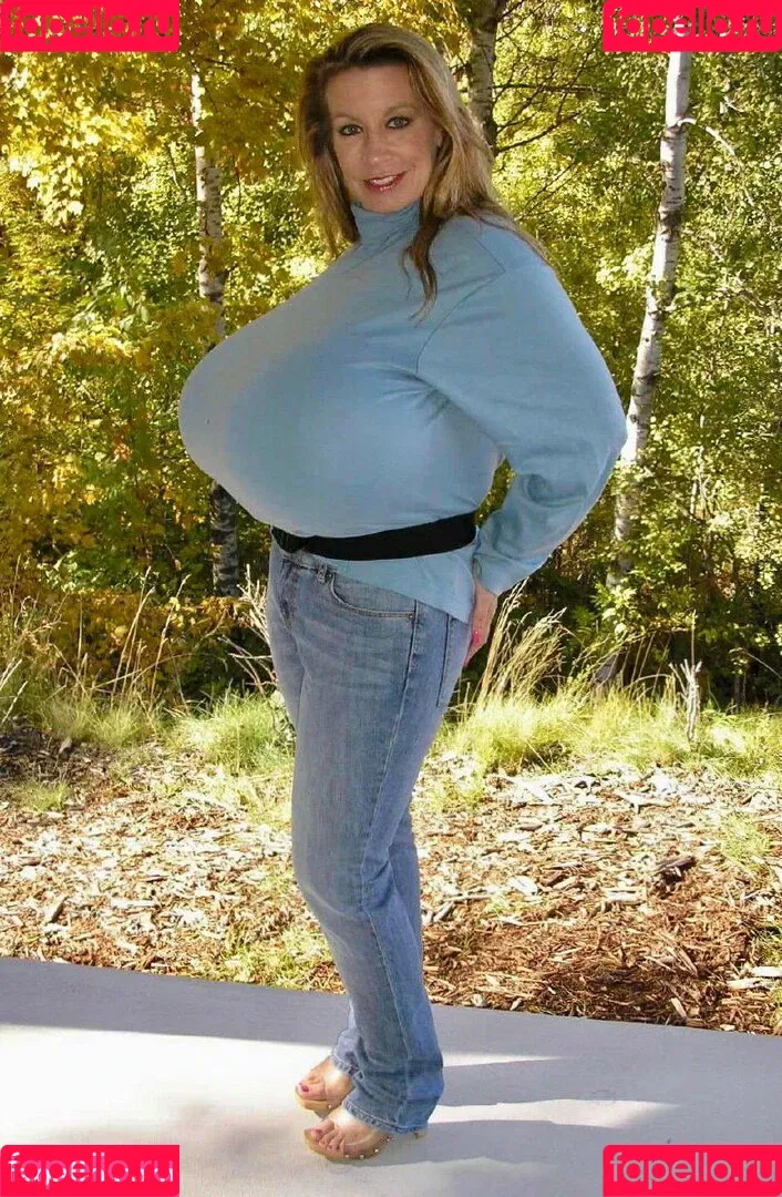 Chelsea Charms / chelsea_charms_ Onlyfans Photo Gallery 