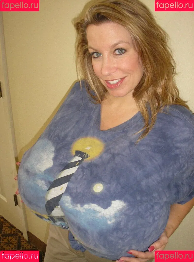 Chelsea Charms / chelsea_charms_ Onlyfans Photo Gallery 