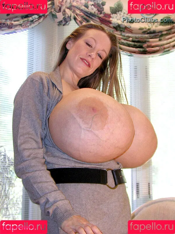 Chelsea Charms / chelsea_charms_ Onlyfans Photo Gallery 