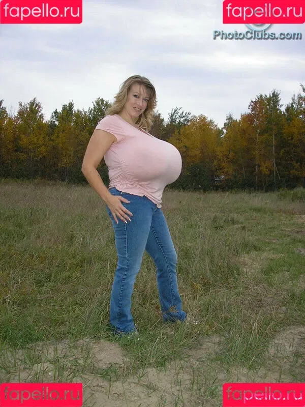 Chelsea Charms / chelsea_charms_ Onlyfans Photo Gallery 