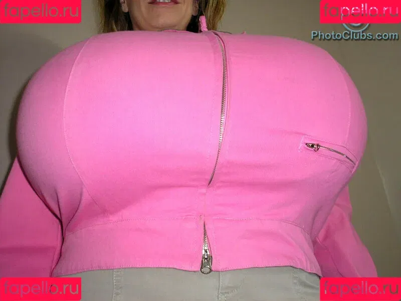 Chelsea Charms / chelsea_charms_ Onlyfans Photo Gallery 