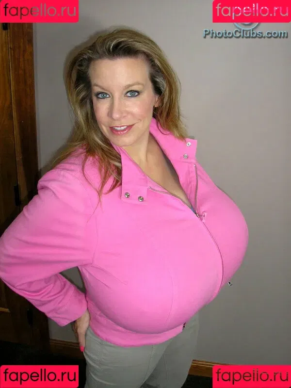Chelsea Charms / chelsea_charms_ Onlyfans Photo Gallery 