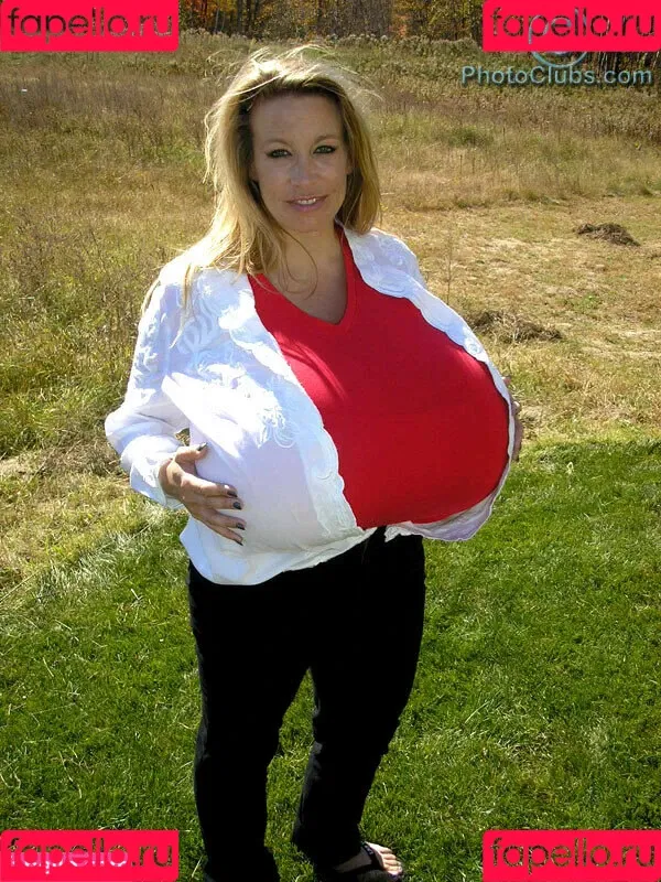Chelsea Charms / chelsea_charms_ Onlyfans Photo Gallery 