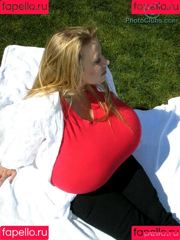 Chelsea Charms / chelsea_charms_ Onlyfans Photo Gallery 