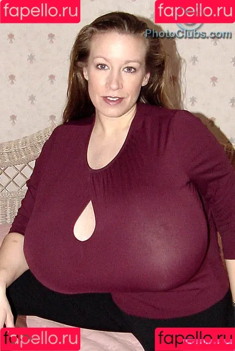 Chelsea Charms / chelsea_charms_ Onlyfans Photo Gallery 