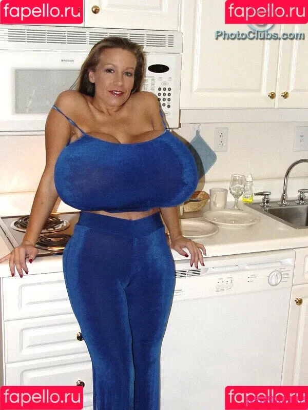 Chelsea Charms / chelsea_charms_ Onlyfans Photo Gallery 