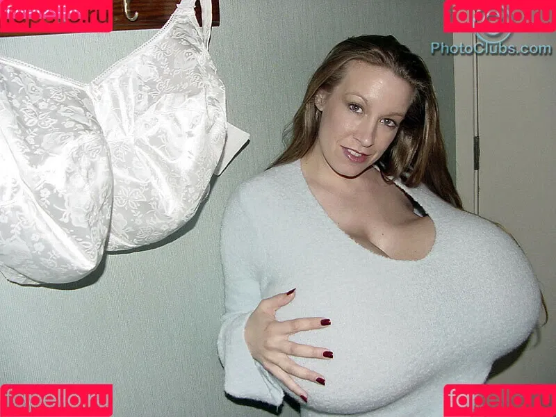 Chelsea Charms / chelsea_charms_ Onlyfans Photo Gallery 