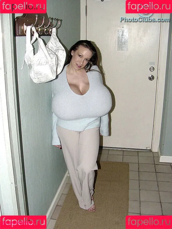 Chelsea Charms / chelsea_charms_ Onlyfans Photo Gallery 