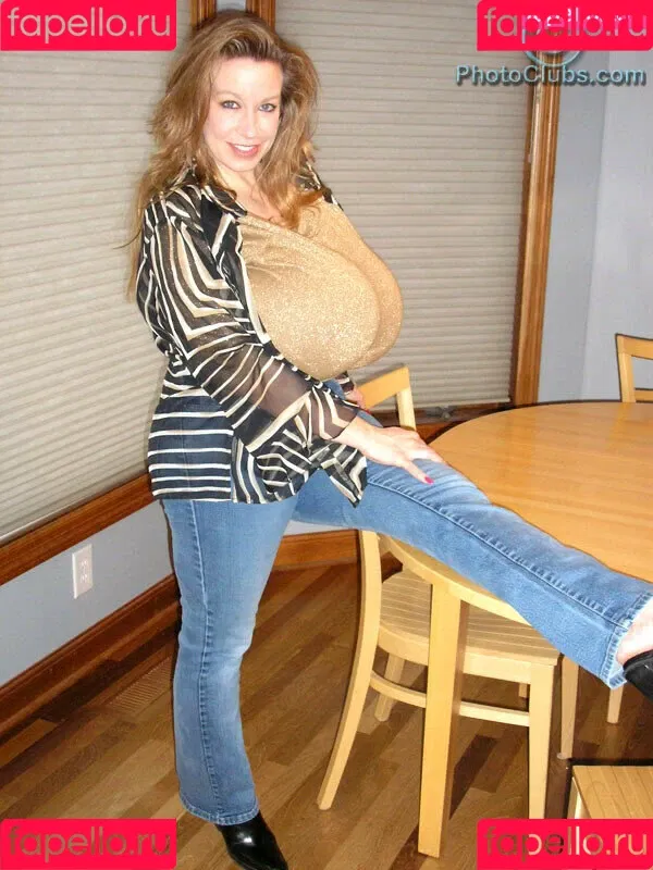 Chelsea Charms / chelsea_charms_ Onlyfans Photo Gallery 