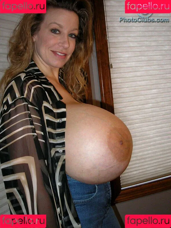 Chelsea Charms / chelsea_charms_ Onlyfans Photo Gallery 