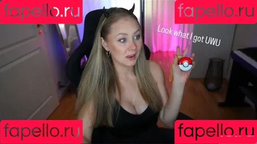 Kandyland / Kandylul / swishersweet13 Onlyfans Photo Gallery 