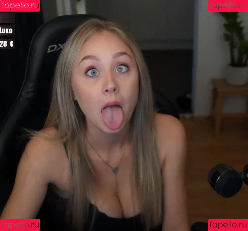 Kandyland / Kandylul / swishersweet13 Onlyfans Photo Gallery 