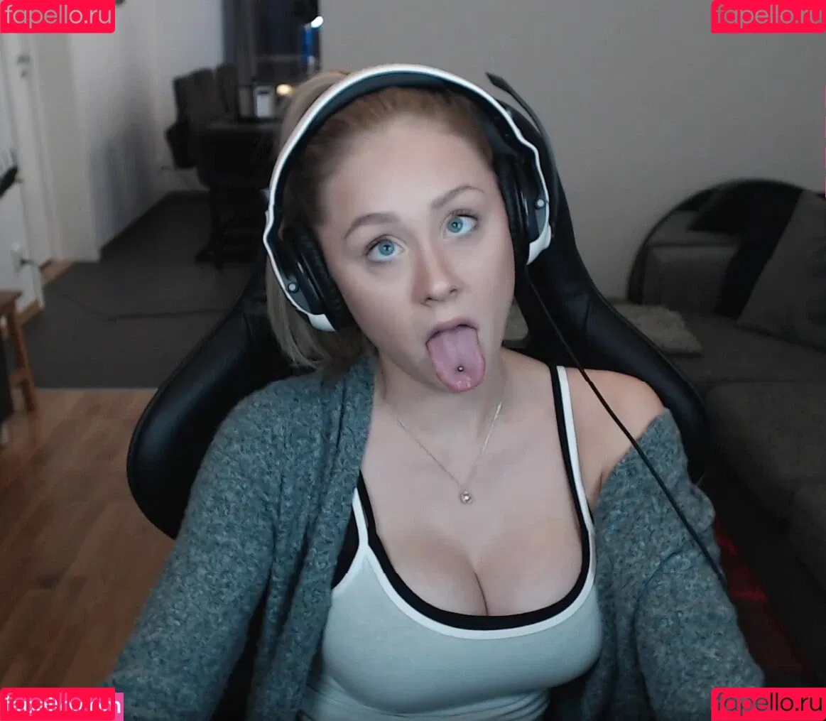 Kandyland / Kandylul / swishersweet13 Onlyfans Photo Gallery 