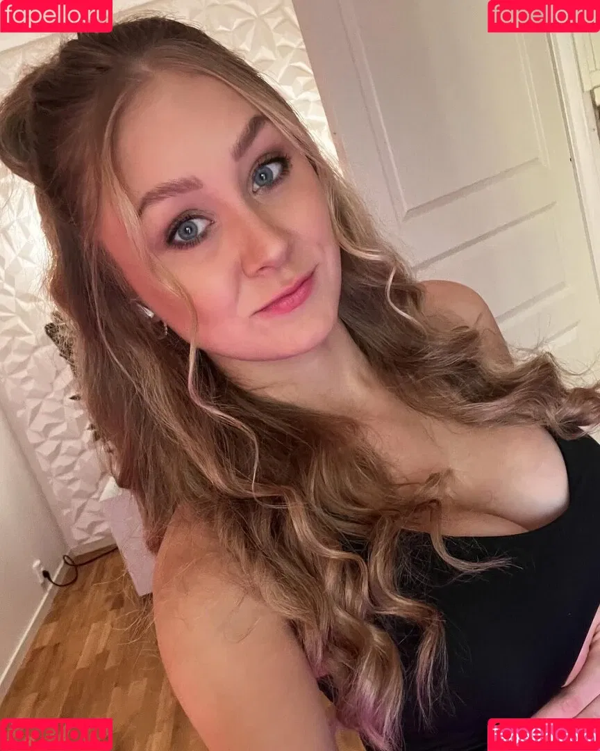 Kandyland / Kandylul / swishersweet13 Onlyfans Photo Gallery 