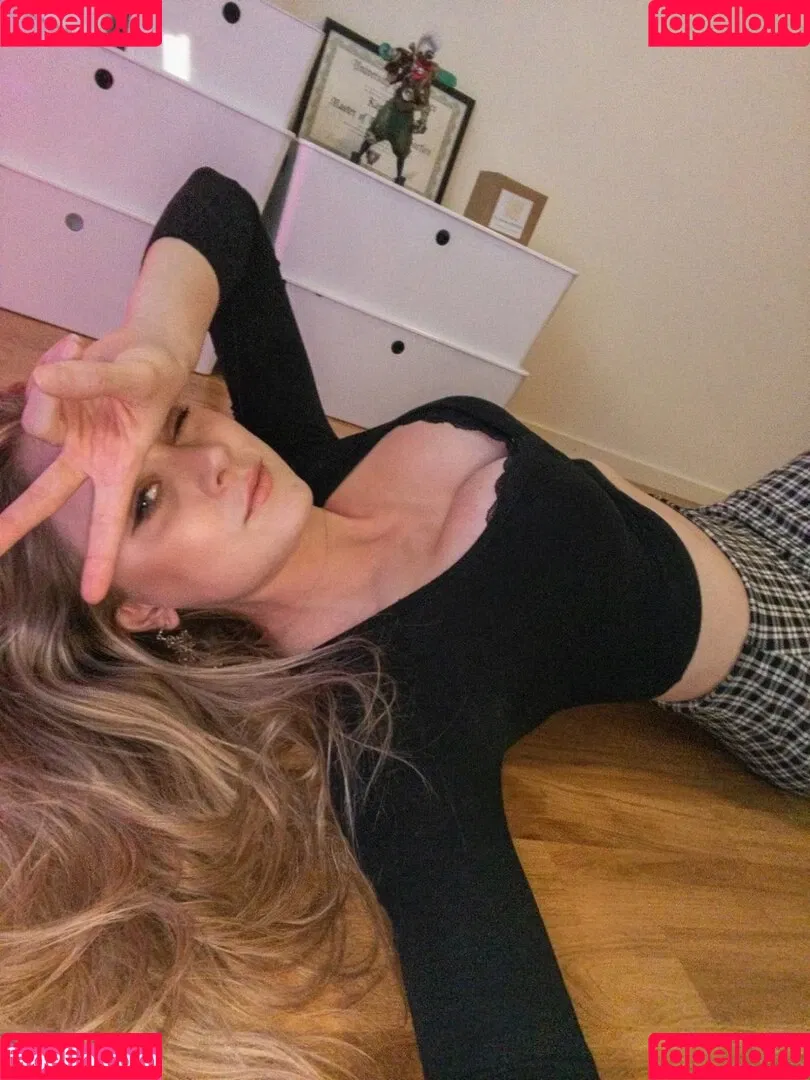 Kandyland / Kandylul / swishersweet13 Onlyfans Photo Gallery 