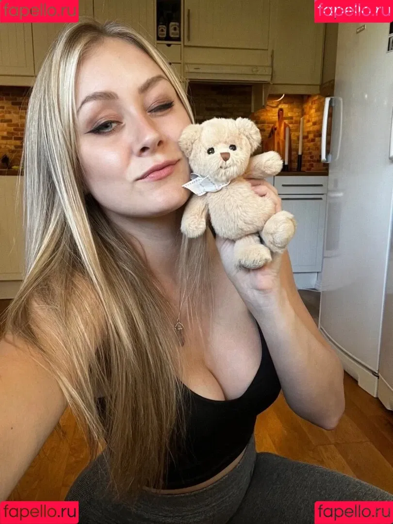 Kandyland / Kandylul / swishersweet13 Onlyfans Photo Gallery 