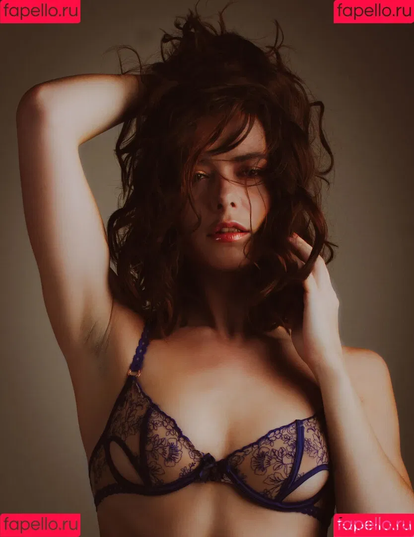 Sophia Gray / SophiaGray / sophiamjgray Onlyfans Photo Gallery 
