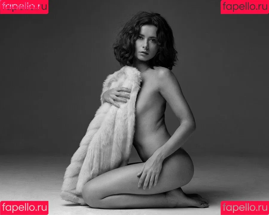Sophia Gray / SophiaGray / sophiamjgray Onlyfans Photo Gallery 